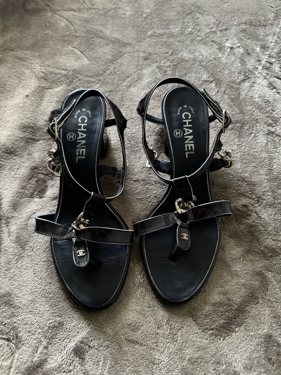 CHANEL Shoes - CHANEL Black Patent Leather Chain-Accent T-Strap Sandals